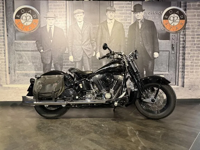 SOFTAIL SPRINGER 1584 CLASSIC