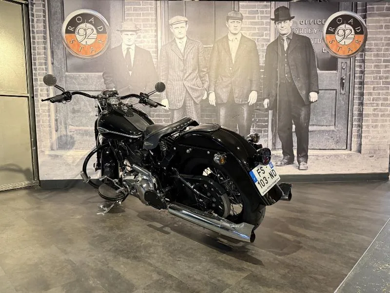 SOFTAIL SPRINGER 1584 CLASSIC