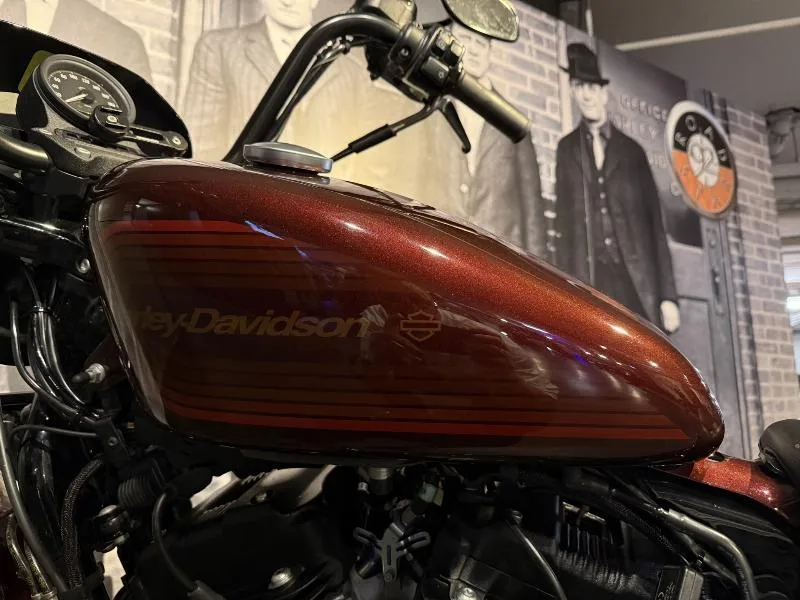 SPORTSTER IRON 1200
