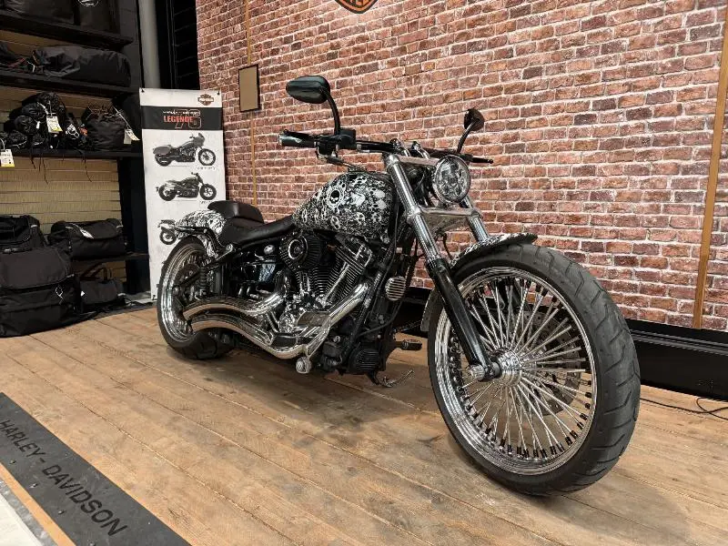 SOFTAIL BREAKOUT 1690