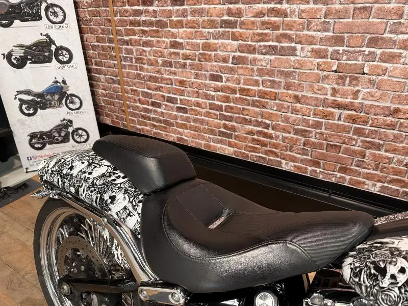 SOFTAIL BREAKOUT 1690