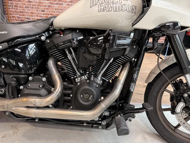 SOFTAIL LOW RIDER 1923 ST