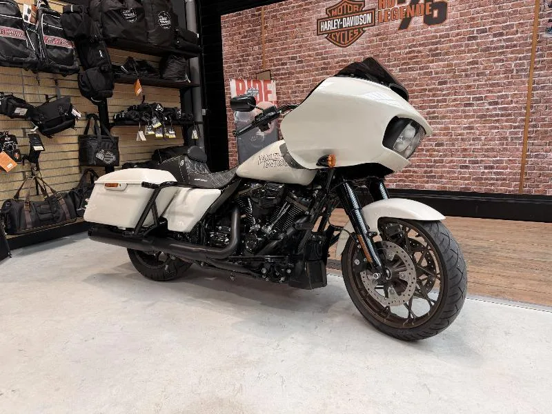 TOURING ROAD GLIDE 1923 ST