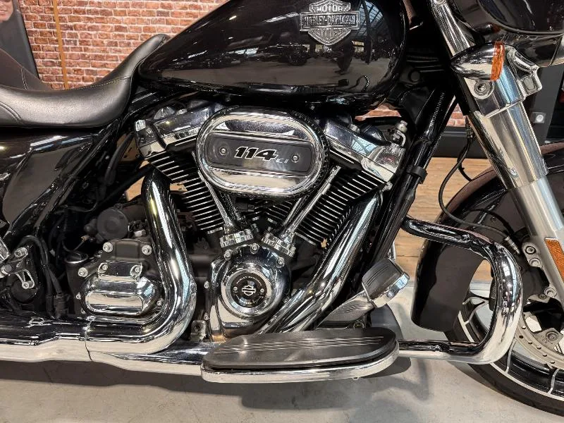 TOURING STREET GLIDE 1868 SPECIAL
