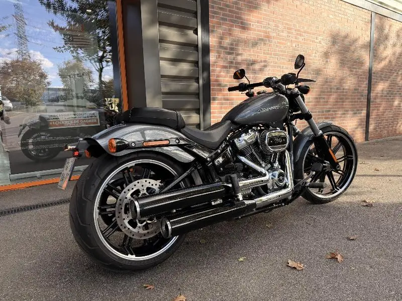 SOFTAIL BREAKOUT 1868