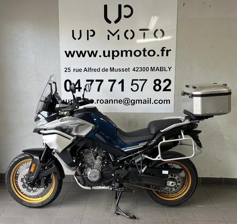MT 800 TOURING