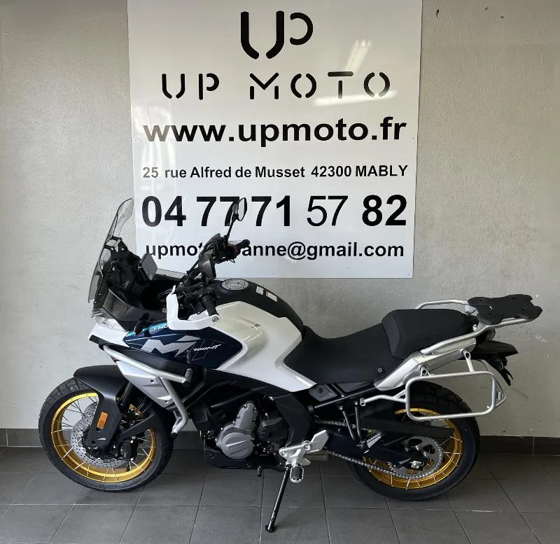 MT 700