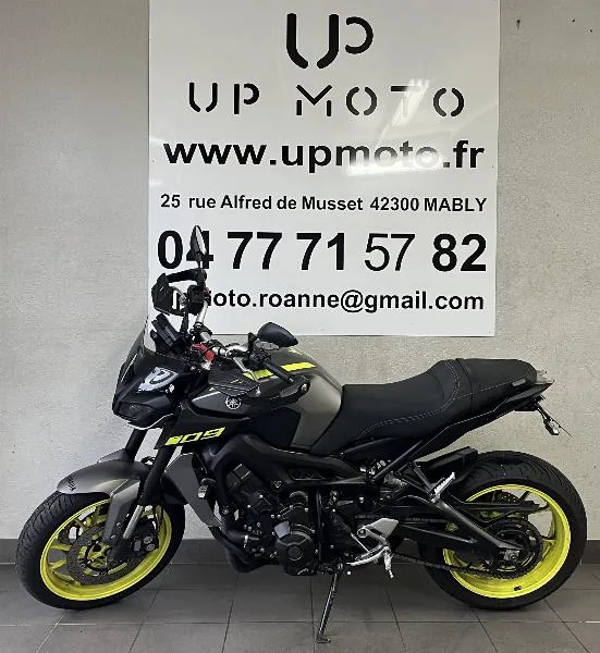 MT09