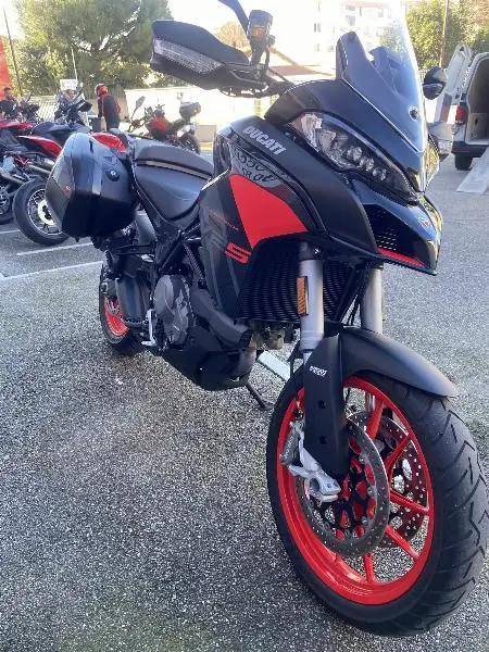 MULTISTRADA V2S