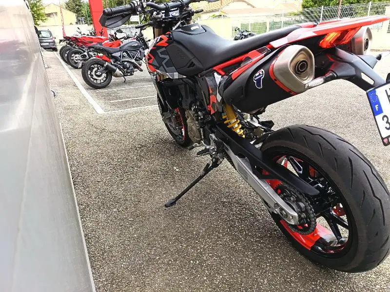 HYPERMOTARD