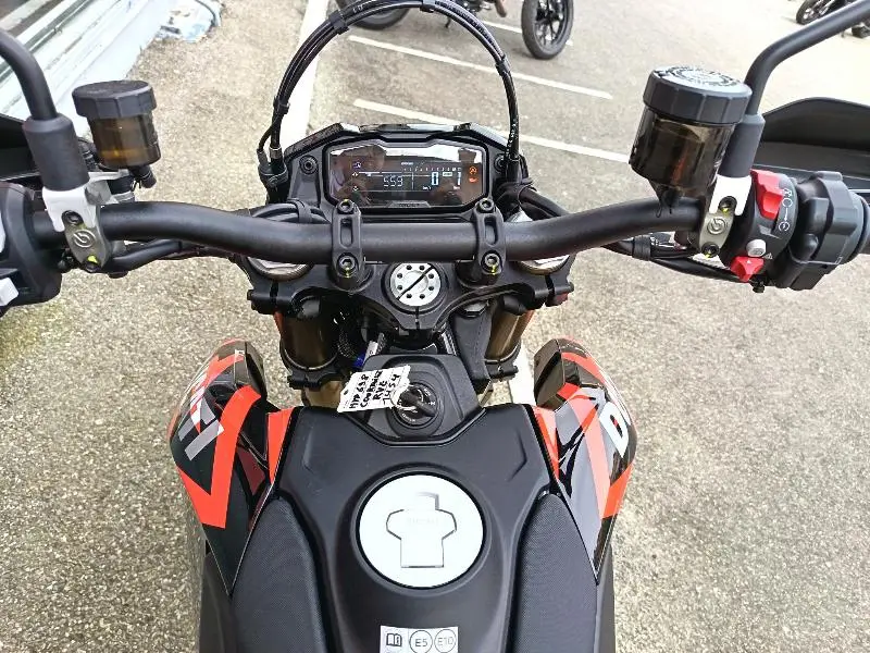 HYPERMOTARD