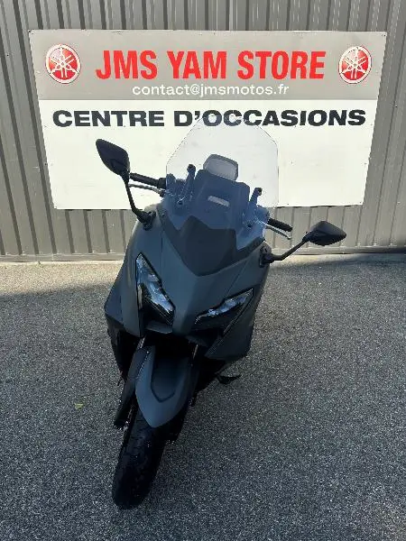 XP TMAX 560