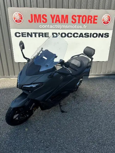 XP TMAX 560