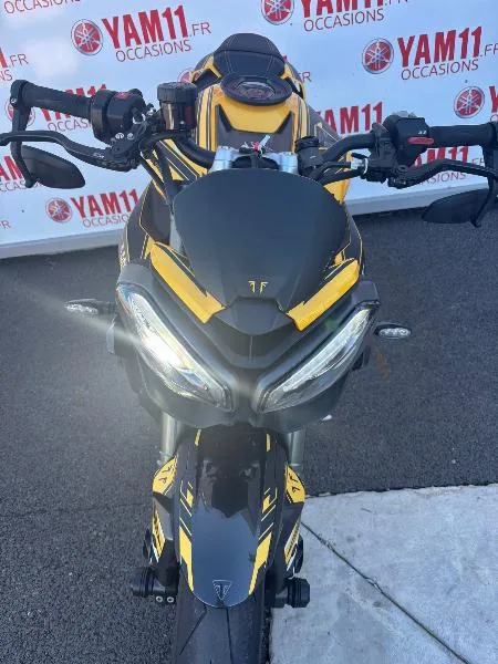 STREET TRIPLE 765 RS