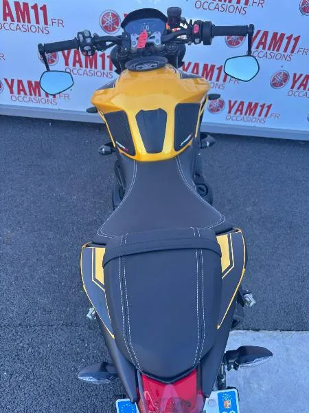 STREET TRIPLE 765 RS