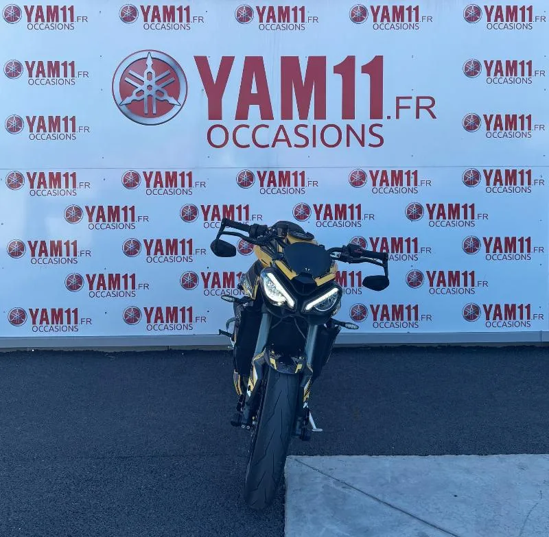 STREET TRIPLE 765 RS