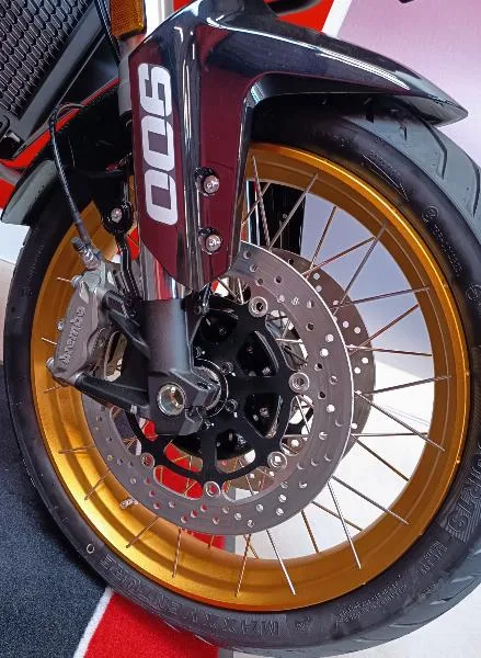 SRT 900 SX