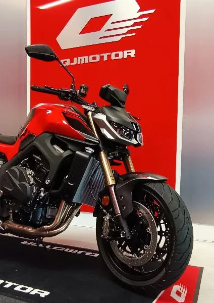 SRK800 R