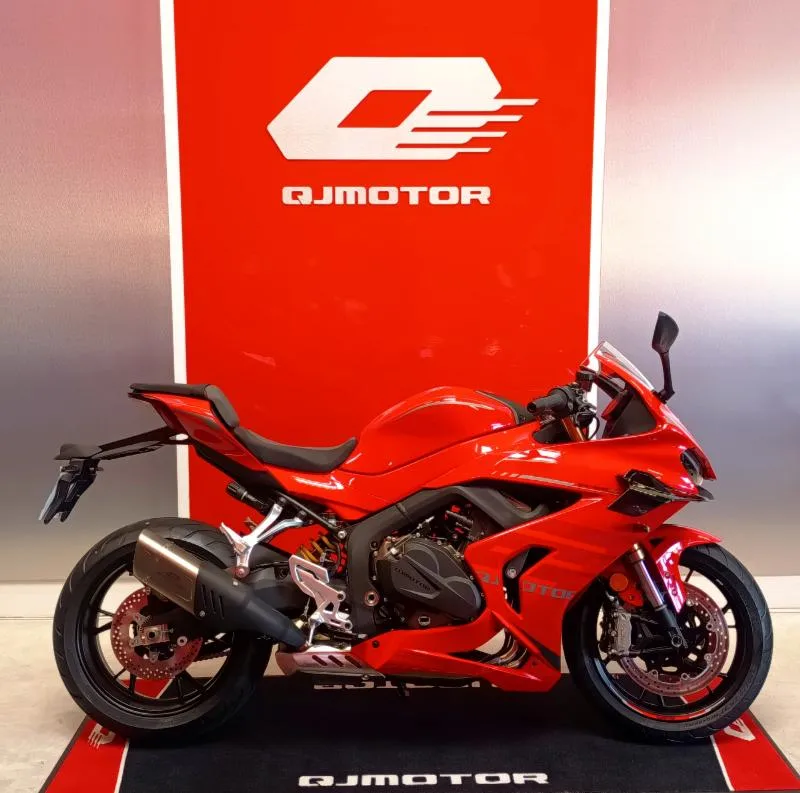 SRK 800 RR