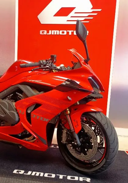 SRK 800 RR