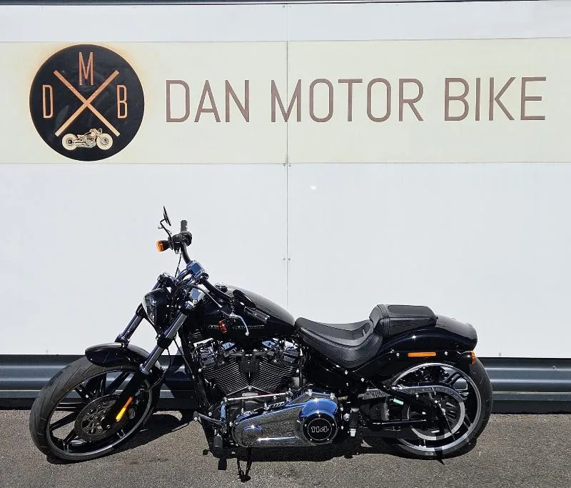 SOFTAIL BREAKOUT 1800
