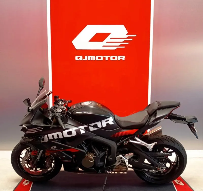 SRK 800 RS 2026