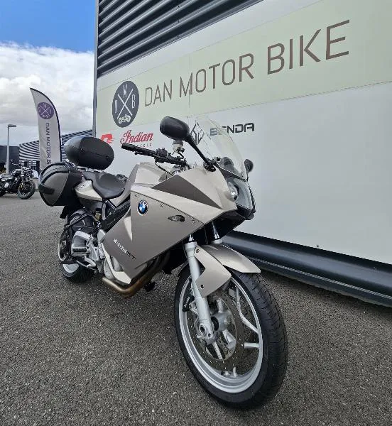 F 800 ST