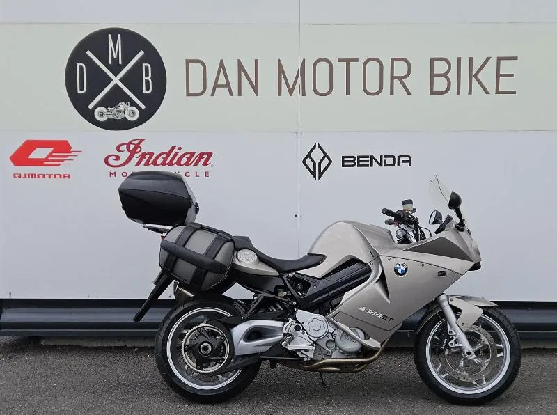 F 800 ST