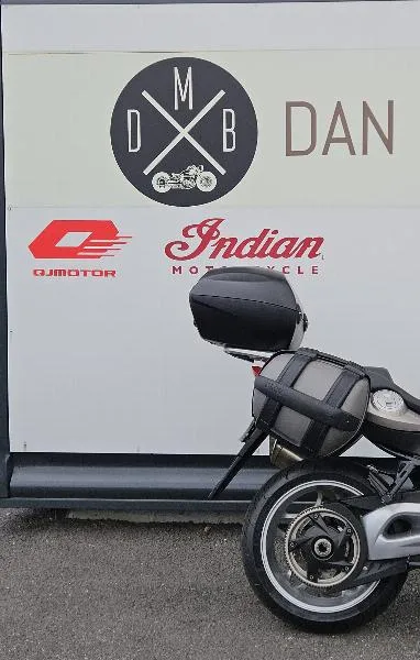 F 800 ST