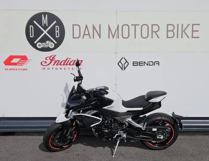 NK 800 SPORT
