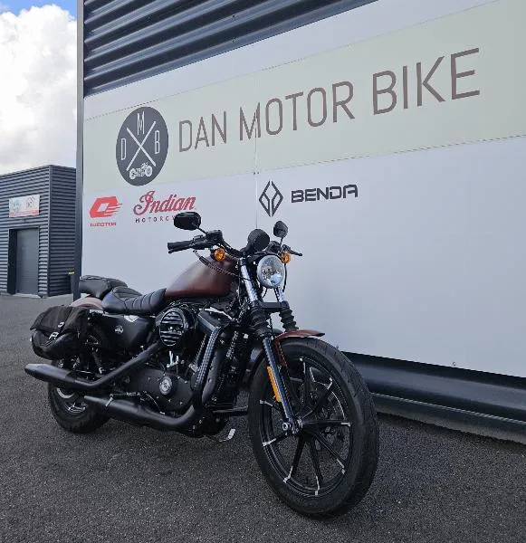 SPORTSTER IRON 883