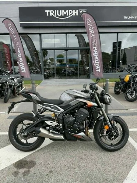 STREET TRIPLE 765 RS