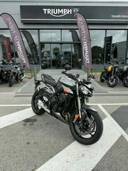 STREET TRIPLE 765 RS