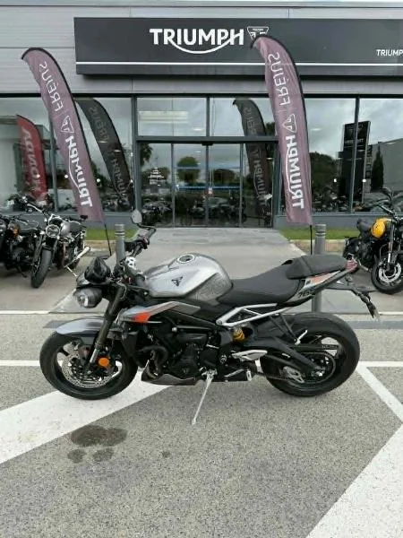STREET TRIPLE 765 RS