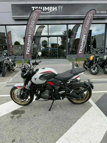 TRIDENT 800