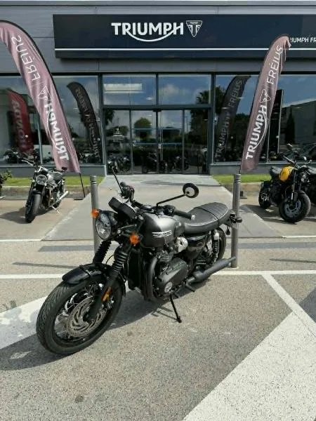 Bonneville T120 Black