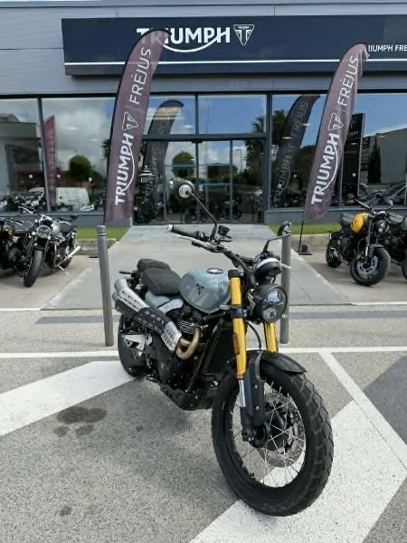 SCRAMBLER 900