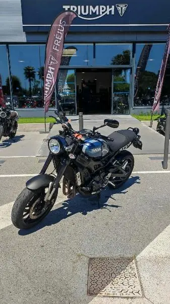 XSR 900