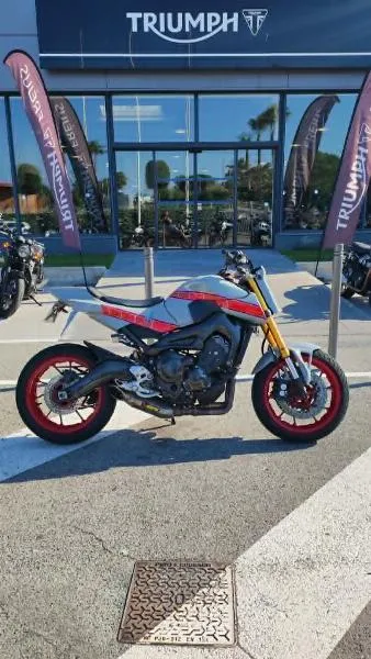 MT09