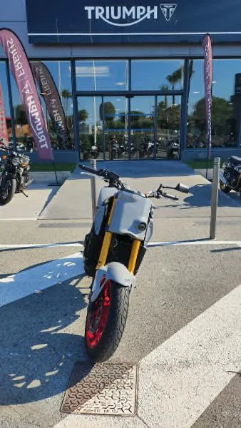 MT09