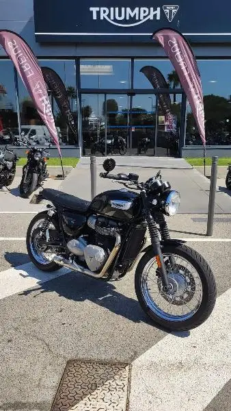 Bonneville T100