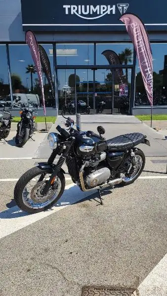 Bonneville T100