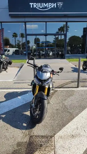 SPEED TRIPLE 1200 RS