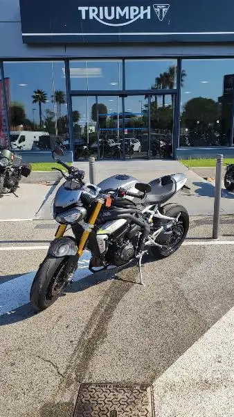 SPEED TRIPLE 1200 RS