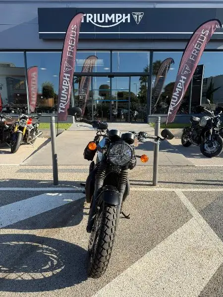 Bonneville T120 Black