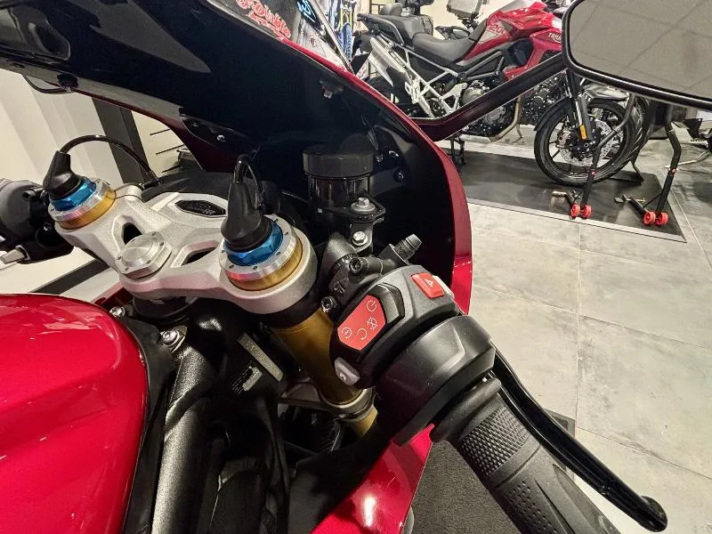 SPEED TRIPLE 1200 RR