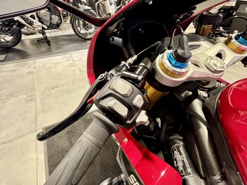 SPEED TRIPLE 1200 RR