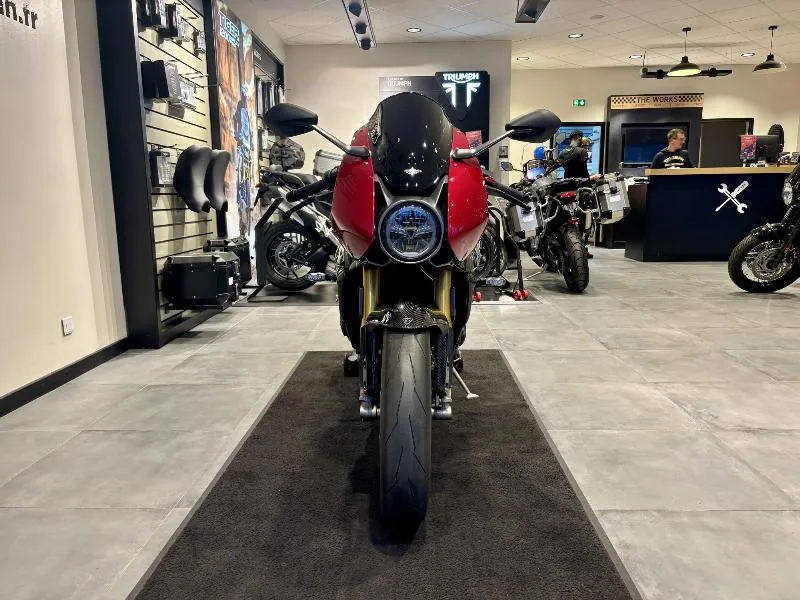 SPEED TRIPLE 1200 RR