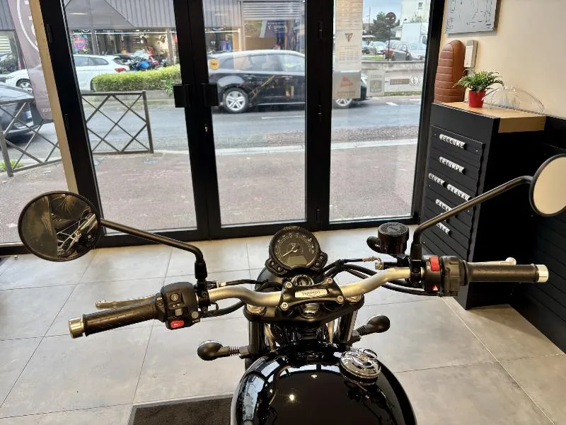 SCRAMBLER 900