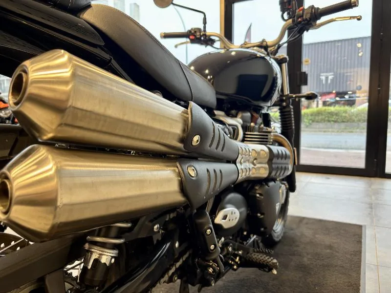SCRAMBLER 900